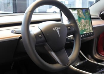 Вот и сказке конец: в Tesla признали неспособность обеспечить FSD для всех моделей