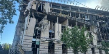Часть поврежденного БЦ LUWR будет демонтирована