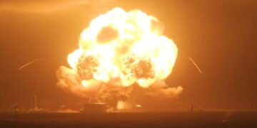 Тяжелый день для Blue Origin и Джеффа Безоса: ракета New Glenn взорвалась во время испытаний
