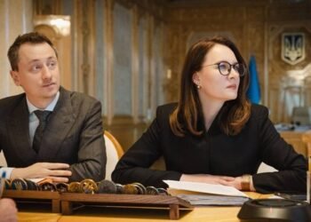 Кабмин повышает порог для получения бронирования с 2,5 до 3 минзарплат или до 25,94 тыс./мес — министр Соболев