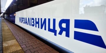 «Укрзализныця» передислоцирует пассажирские вагоны на направления с большим спросом
