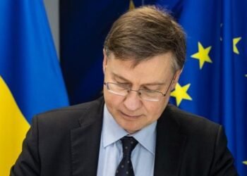 Первый транш макрофинансовой помощи ЕС Украина может получить уже в июне – Домбровскис