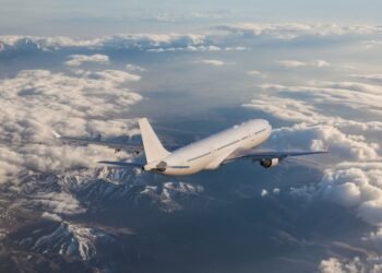 Британия готовится к проблемам с уавиатопливом — рейсы могут отменять