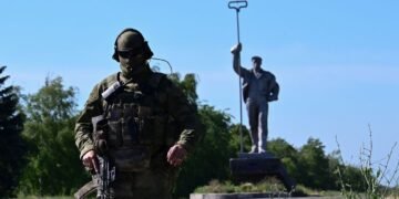 Оккупанты в «ДНР» выпустили праздничное печенье в честь «освобождения» Мариуполя