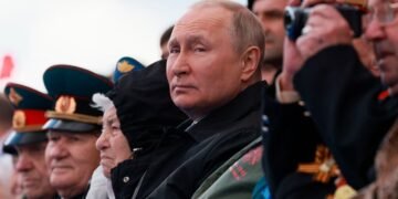 Каспаров о возможности свержения Путина: плохая война приводит к переменам