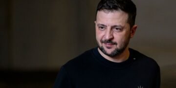«Не рекомендуем быть в Москве»: Зеленский сделал предупреждение перед 9 мая
