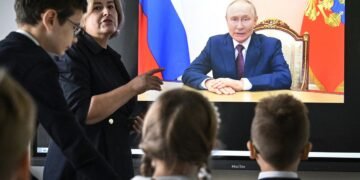 ЕС ввел санкции против лагерей РФ, где занимались идеологической обработкой украинских детей