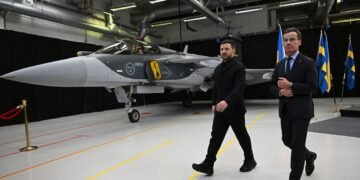 Швеция продаст Украине истребители Gripen нескольких модификаций