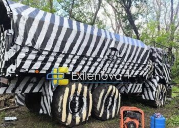 Отчаяние на колесах: Z-военкоры признали бесполезность африканского окраса грузовики