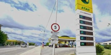 Крым на сухом пайке: бензин превратился в роскошь, а цены пробили дно цинизма. ВИДЕО