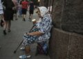 Доплата для одиноких пенсионеров: кому и сколько доплачивают