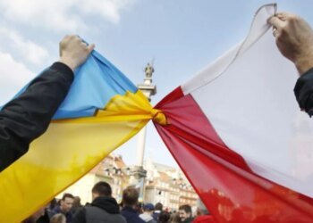Выделение Украине помощи: деньги заблокировала Польша