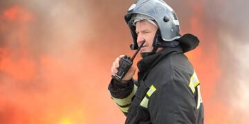 После атаки дронов в России остановился еще один крупный НПЗ, — Reuters
