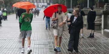 Дожди, грозы и шквальный ветер: какой будет погода в Украине сегодня