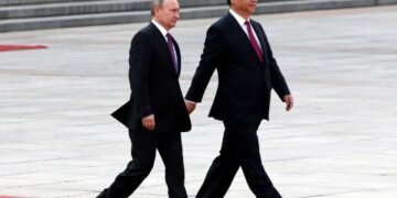 Щелчок по носу: Си Цзиньпин послал Путина, пока только во Вьетнам