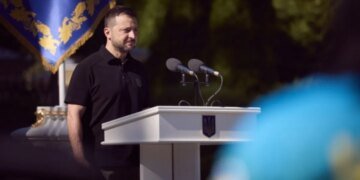 Зеленский анонсировал тотальную перезагрузку украинских посольств