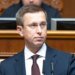 Время пошло: новый премьер Корецкий устроил жесткую встряску министрам и заставил писать детальные планы