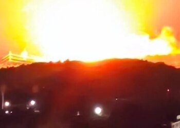 Взрывы, пожары и перекрытый Крымский мост: что известно о нападении на Крым