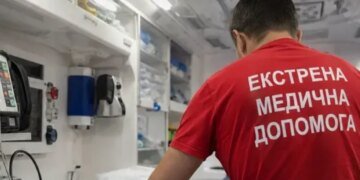 В Виннице мужчина напал с ножом на сотрудника ТЦК