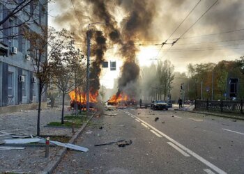 В Киеве раздавались взрывы: столицу атаковали реактивные БПЛА, в области зафиксировали ракету