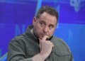 Под прикрытием волонтерства: как подозреваемый Ермак тайно прорвался к Сырскому вопреки запрету суда
