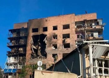 В Краматорске авиабомба попала в жилой дом: есть раненые