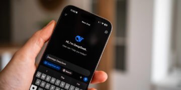 Reuters: Конкурент OpenAI DeepSeek розробляє власні чипи для штучного інтелекту