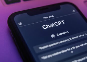 ChatGPT повернувся у WhatsApp для користувачів ЄС: як скористатися сервісом