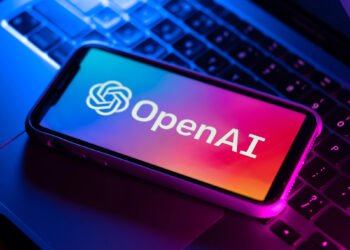 Bloomberg: OpenAI розробляє портативну ШІ-колонку, яка зможе рухатися