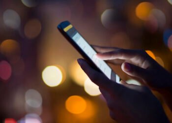 Як продовжити роботу смартфона без підзарядки у спекотні дні