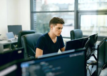 Headway Inc запровадила роль Product Engineer для розробників