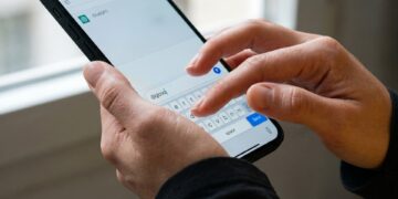 Glovo запровадив можливість купувати через ChatGPT та Claude для українських користувачів
