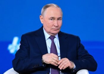 У Путина есть конкретный дедлайн, к которому не сядет за стол переговоров, — FT