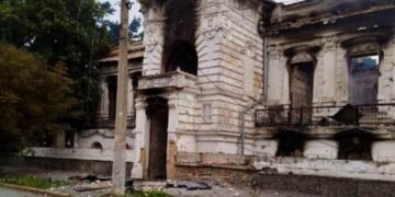 Италия осудила атаку РФ на Херсон, где под удар попало историческое здание посольства