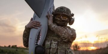 США и Франция помогли Украине найти слабые места ПВО России для ударов дронами, — FT