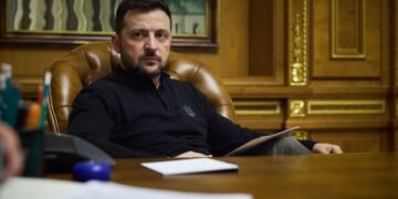 Зеленский раскрыл вопросы, которые обсудил с Навроцким