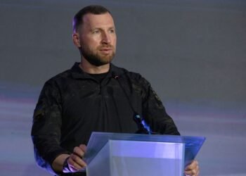 Кабмин назначил Хмару и Сибигу в.и.о. министров обороны и иностранных дел