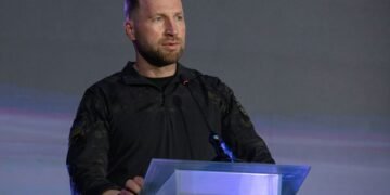 Кабмин назначил Хмару и Сибигу в.и.о. министров обороны и иностранных дел