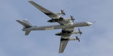 Спутник показал, что осталось от российского Ту-95 после удара по «Энгельсу-2»