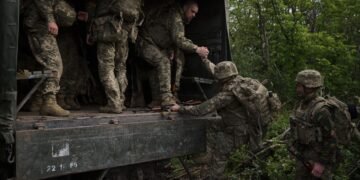 Некоторым военным будут выплачивать по 50 тысяч гривен в месяц, — Свириденко
