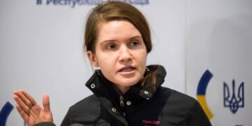 Безуглая неожиданно решила вернуться во фракцию «Слуги народа»