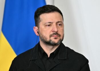 Зеленский заявил о намерении построить большой завод в Британии