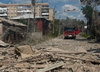 В Славянске и Краматорске вспыхнули пожары после ударов. ФОТО