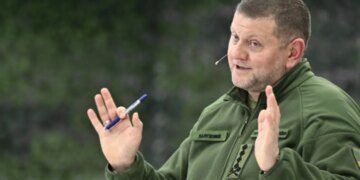 НАТО устарело, Украине нужны новые блоки, — Залужный