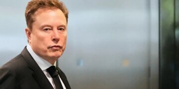 Маск пока отказывается предоставить Украине Starlink для нанесения ударов по России