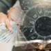 Финансовый гороскоп на неделю с 10 по 16 августа: кому ждать бонусов, а кому — ограничений
