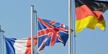 Европа боится остаться за дверью: Париж, Берлин и Лондон готовятся к переговорам по Украине