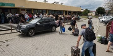 В Польше оппозиция предлагает депортировать безработных украинских мужчин