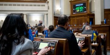 Рада будет работать во время тревог, голосование будет через QR-код, — нардеп