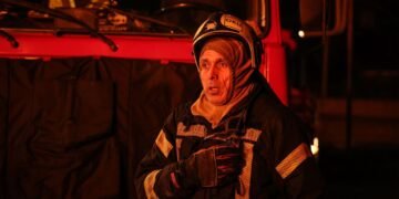 В Одессе из-за ночного обстрела РФ разрушены дома и есть пострадавшие (фото)